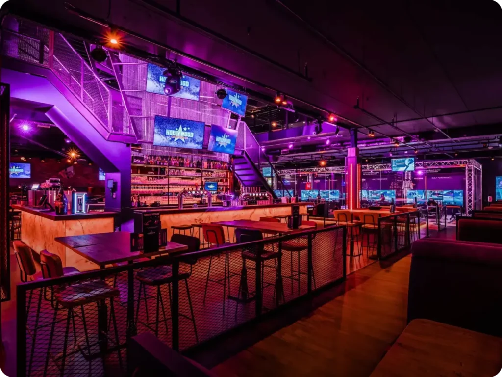 Case - Hollywood Entertainment Center - Overzicht